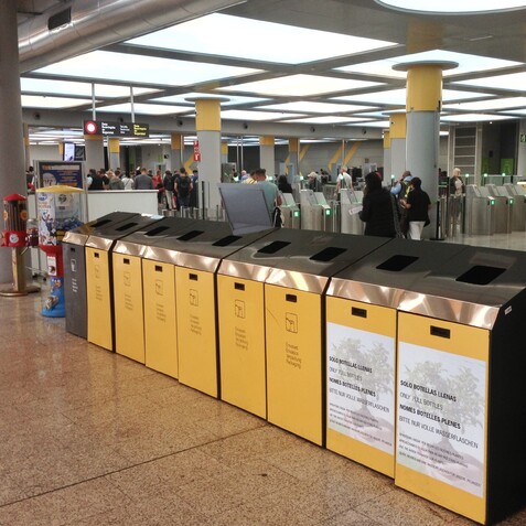 papeleras reciclaje aeropuerto Palma de Mallorca